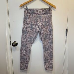 Women’s Ivory Ella athletic leggings floral print purple, blue and white size L